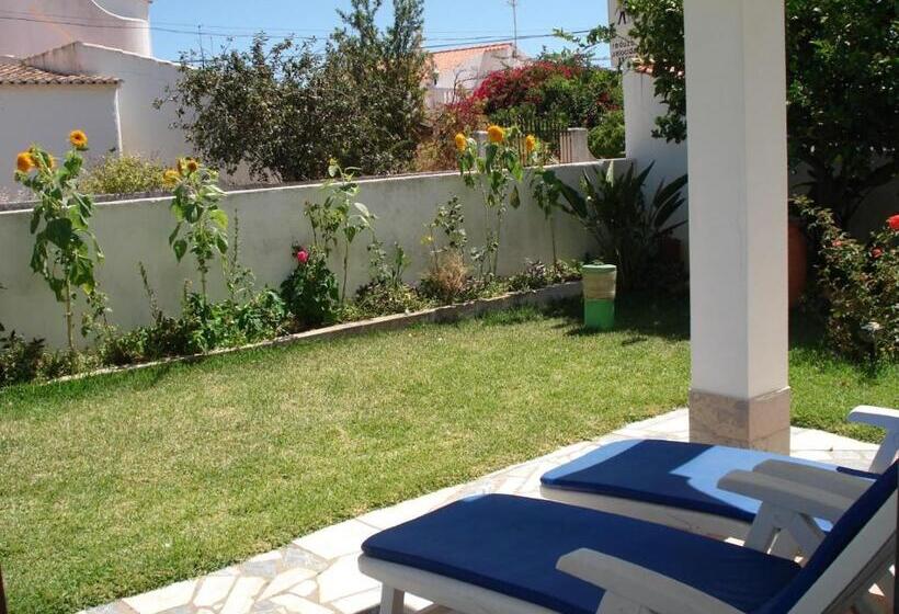 Quarto Estandar Vista Jardim, Lemon Tree Relaxing Guesthouse