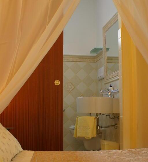 Номер Стандарт с Балконом, B&b Rita E Renzo