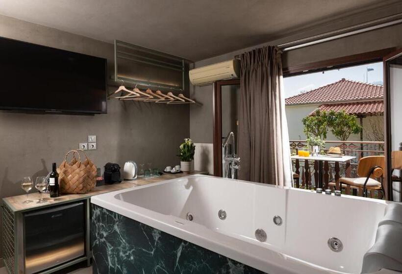 سوئیت جونیور با ماساژ آبی, Tsikeli Boutique Hotel Meteora   Adults Friendly