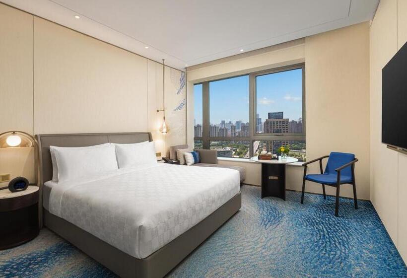스탠다드 룸 킹사이즈 침대, Hualuxe Shanghai Changfeng Park, An Ihg