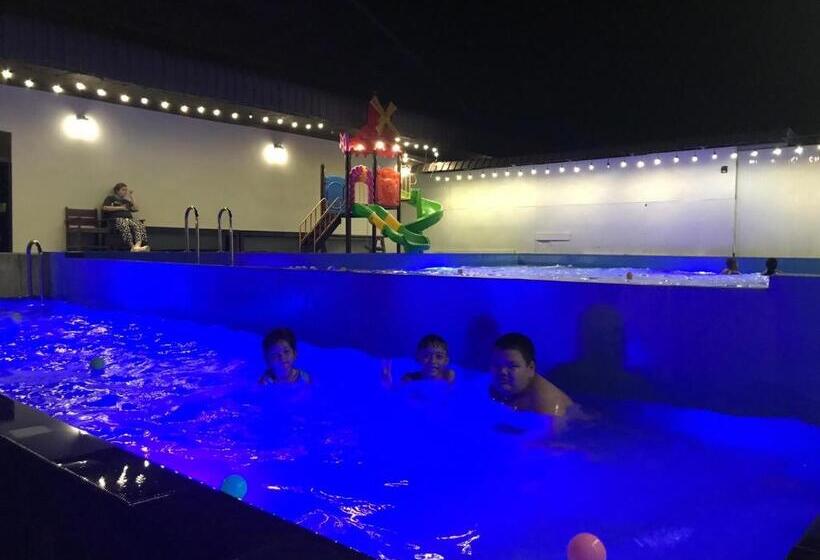 بانگلوی لوکس, Pooma Resort