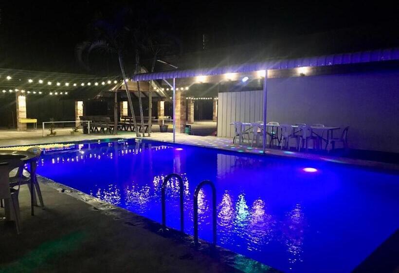 Economy Quadruple Room, Pooma Resort