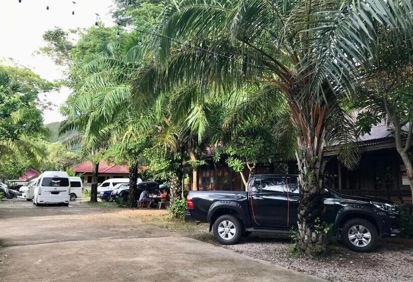 بانگلوی لوکس, Pooma Resort