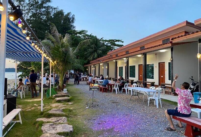 بانگلوی استاندارد با چشم‌انداز دریا, Pooma Resort