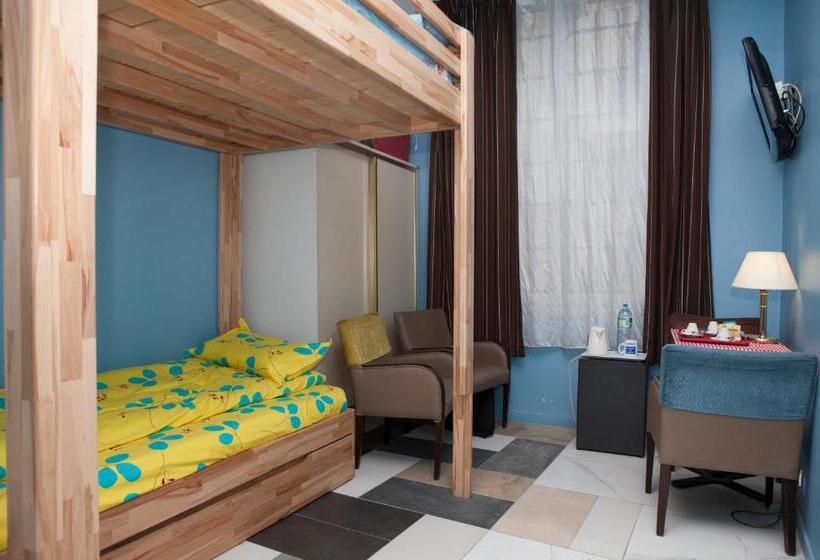 اتاق لوکس چهار تخته, Club246 Paris Saint Martin