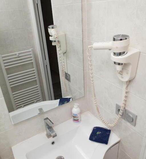 اتاق لوکس چهار تخته, Club246 Paris Saint Martin