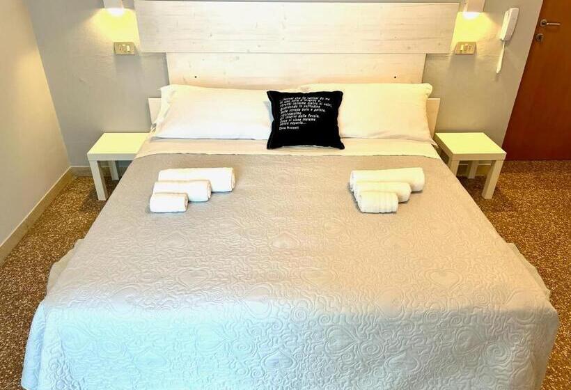 Quarto Estandar, Morri   Il Bibli