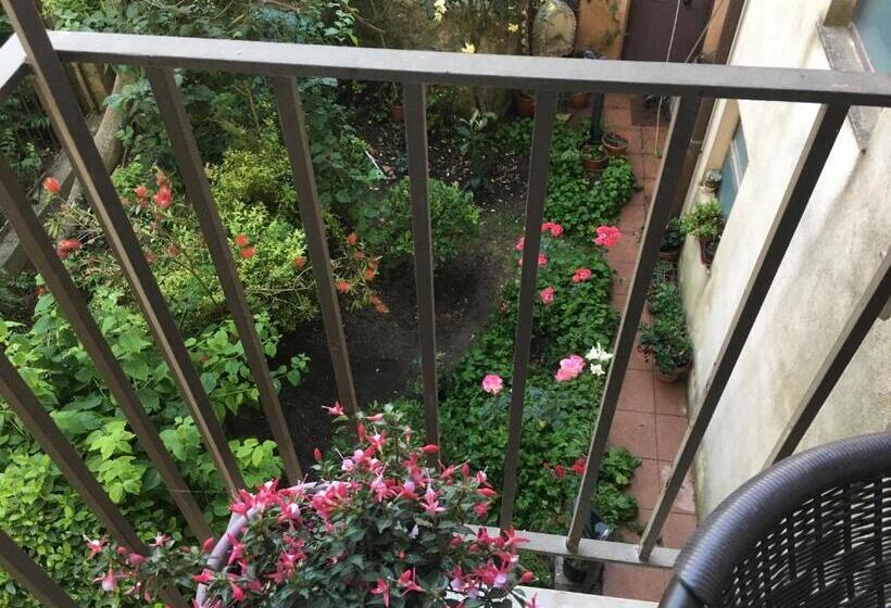 Номер Стандарт, B&b Fleurs