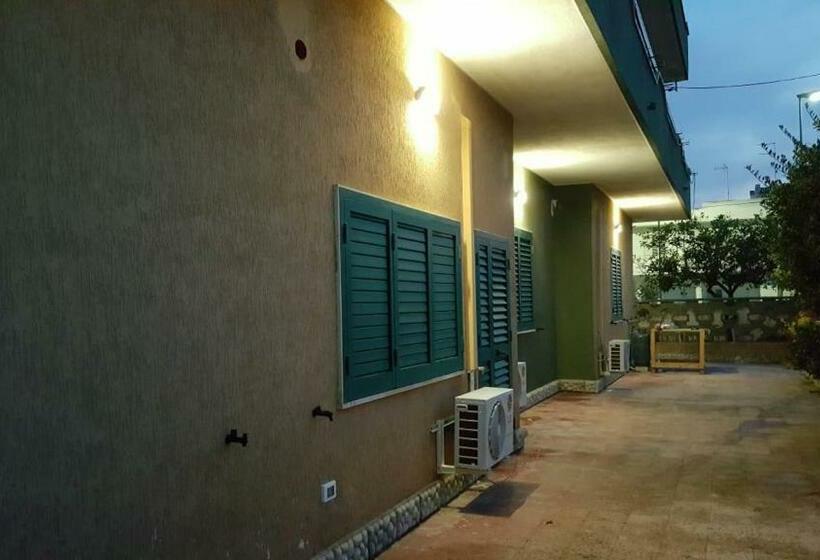 スタンダード４人部屋, Mediterranea Guest House