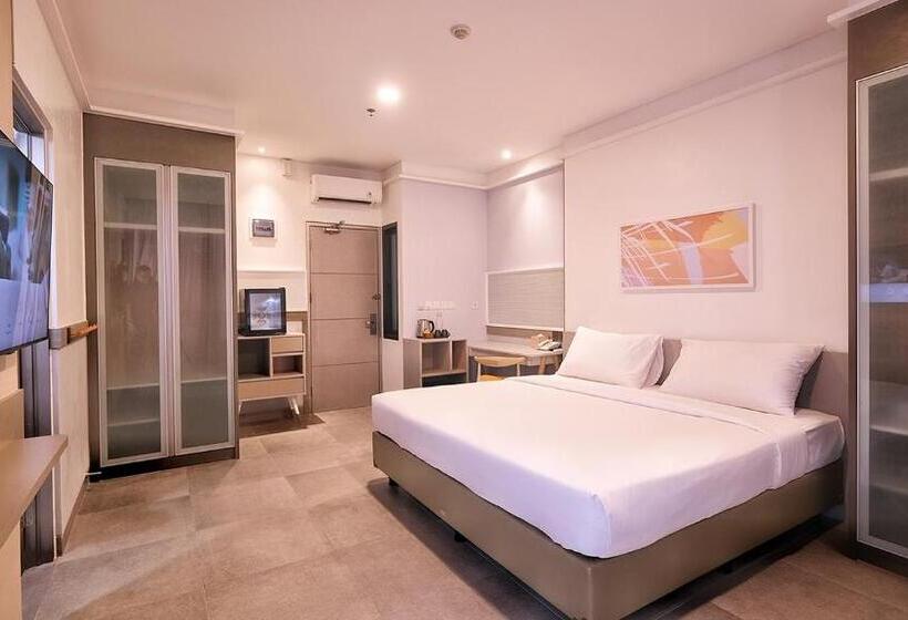 Номер Deluxe Кровать Кинг, Joylive Bsd City