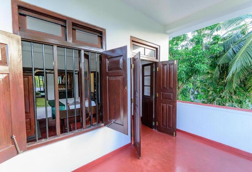 اتاق استاندارد با بالکن, Villa Guru Hikkaduwa