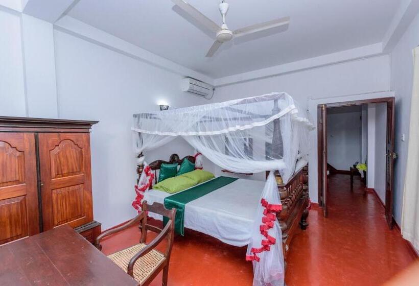 اتاق استاندارد با بالکن, Villa Guru Hikkaduwa