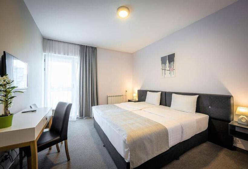 اتاق سوپریور, Bleecker Hotels