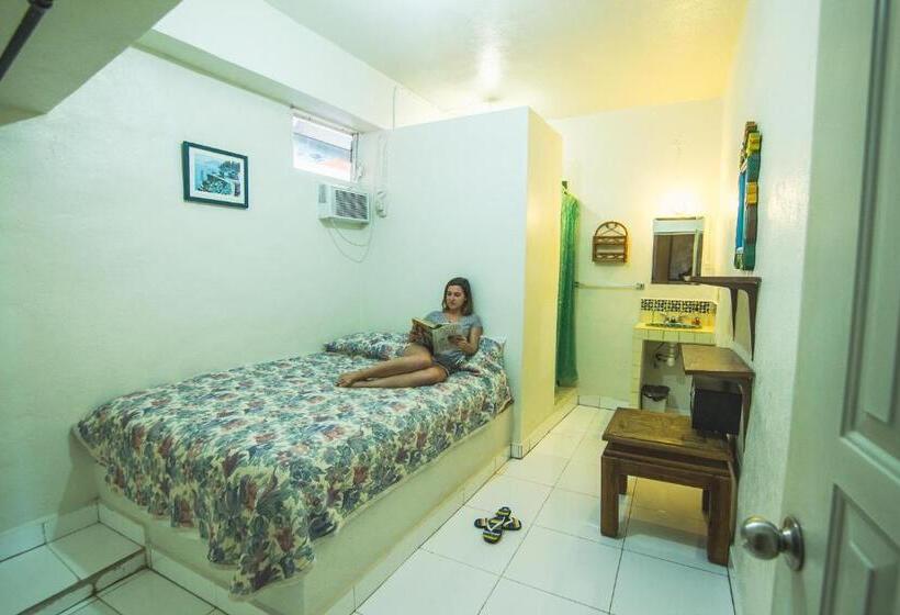 Quarto Estandar, Oasis Hostel
