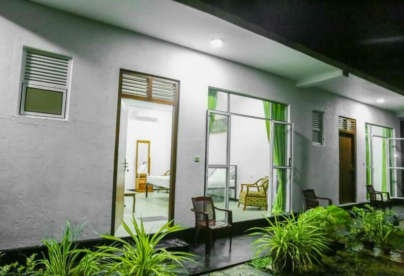 اتاق لوکس, Sandy Palms Guesthouse