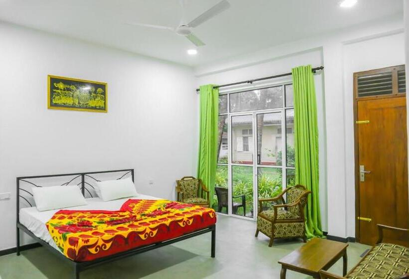 اتاق لوکس, Sandy Palms Guesthouse