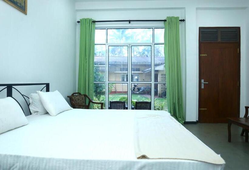 اتاق لوکس, Sandy Palms Guesthouse
