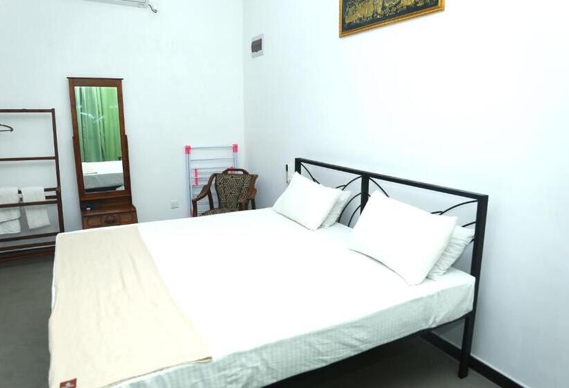 اتاق لوکس, Sandy Palms Guesthouse