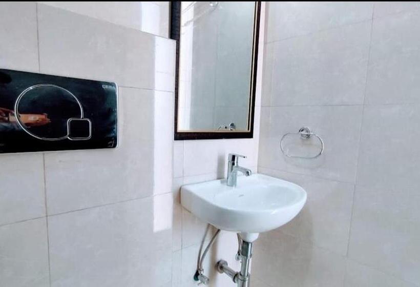 Номер Deluxe, Panchsheel Inn