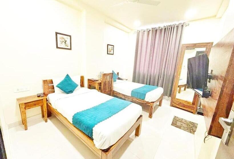 Номер Deluxe, Panchsheel Inn