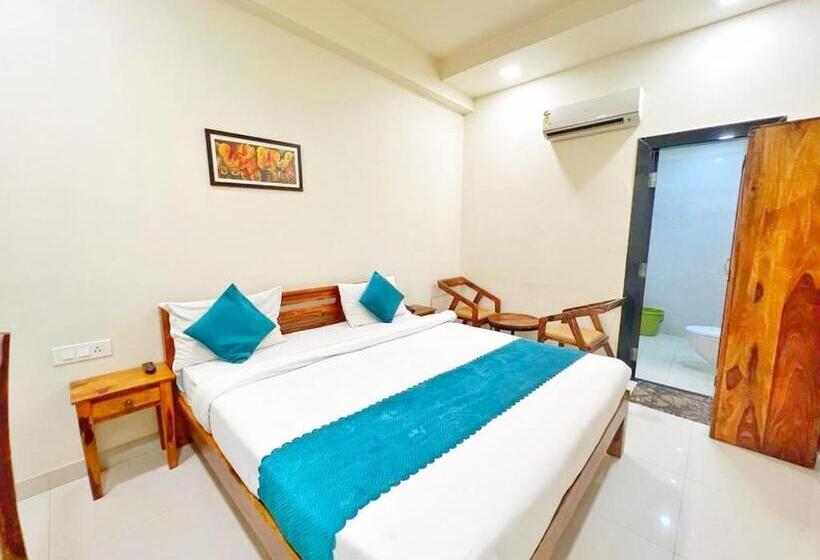 Номер Deluxe, Panchsheel Inn