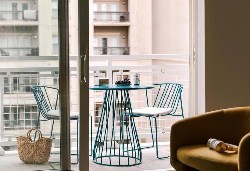 סטודיו סטנדרט עם מרפסת, Sonder Midtown South