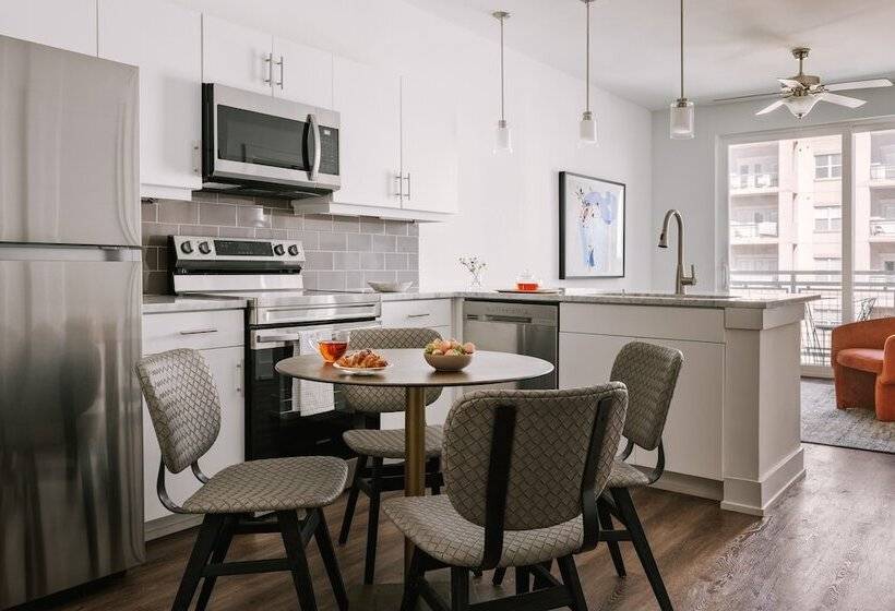 דירה בת חדר שינה 1 עם מרפסת, Sonder Midtown South