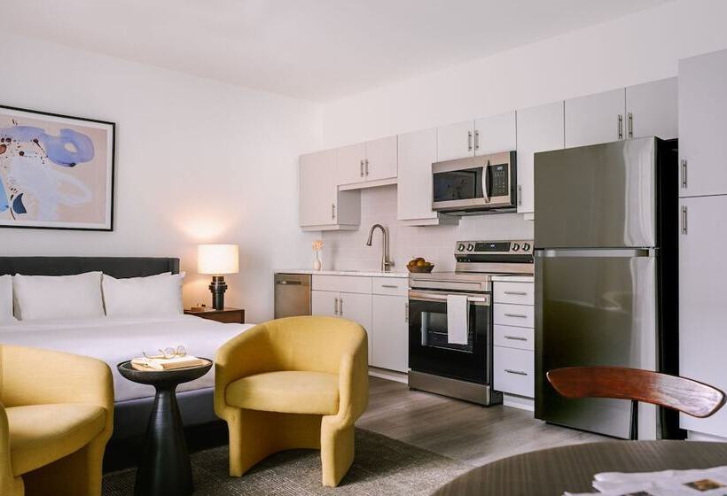 标准工作室带阳台, Sonder Midtown South