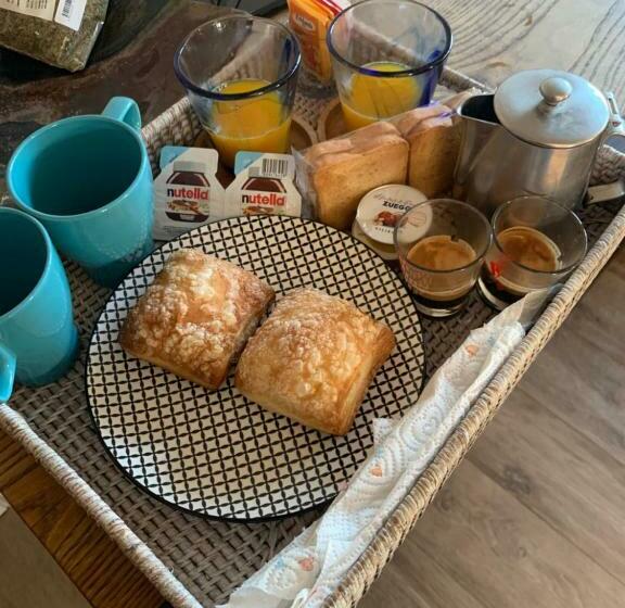 اتاق لوکس با تخت بزرگ, Numero20 B&b