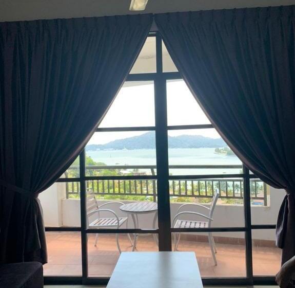 اتاق خانوادگی با چشم‌انداز دریا, Marina Heights Hotel Residences