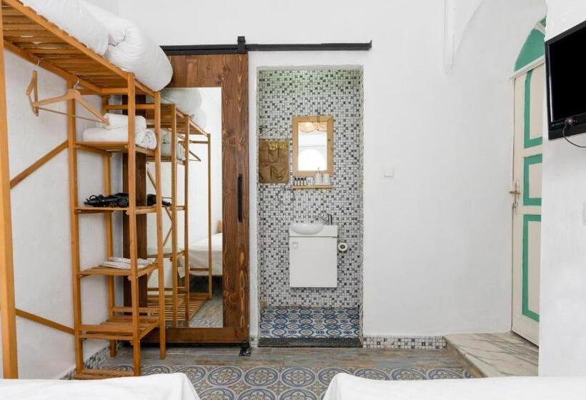 Quarto Economy, Woodstock Alaçatı