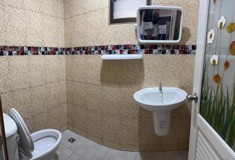 اتاق استاندارد با تخت بزرگ, Golf House