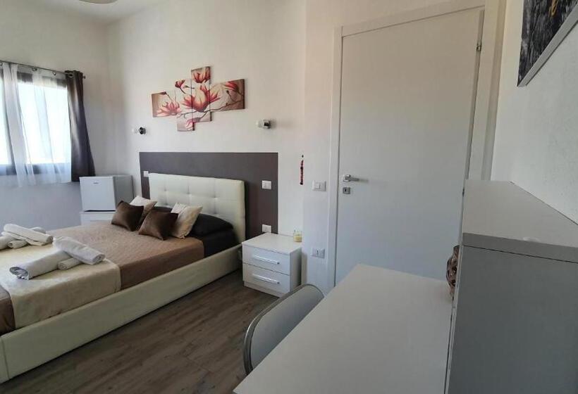 Номер Стандарт с Балконом, B&b Dea Madre