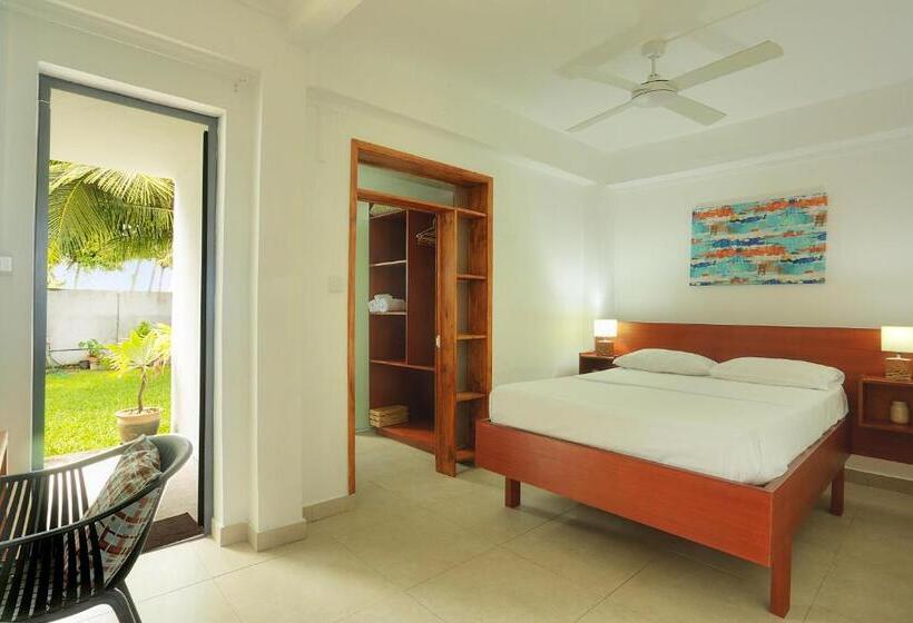 اتاق استاندارد با چشم‌انداز باغ, Auberge Seafever