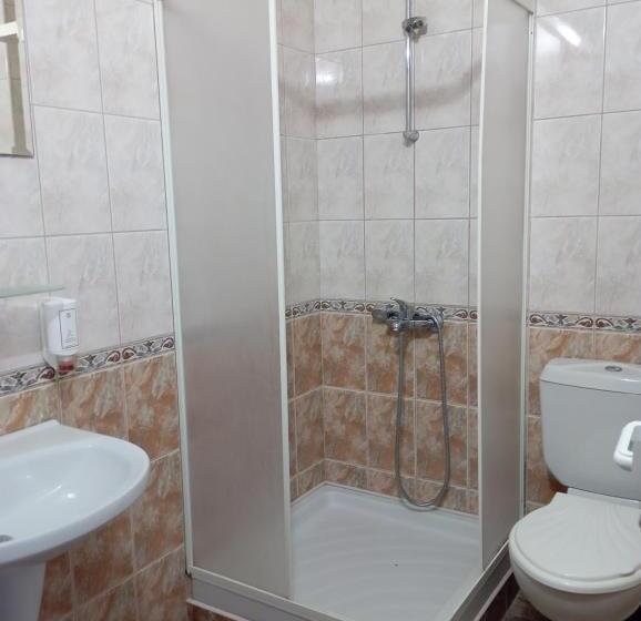 Номер Стандарт Трехместный, Toncho S Guest House For 16 Guests