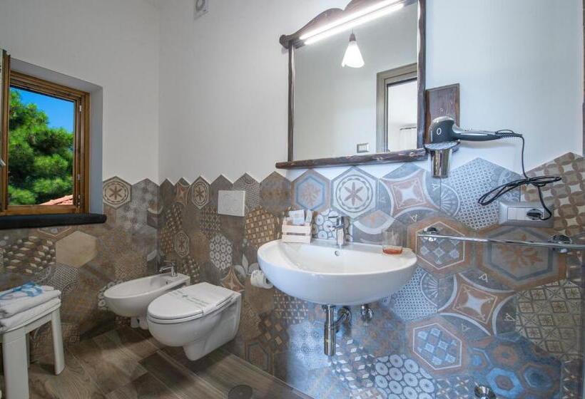 Quarto Quádruplo Clássico, Il Casale Del Contadino