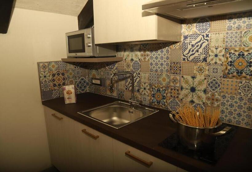 Apartamento 1 Dormitório com Terraço, Il Casale Del Contadino