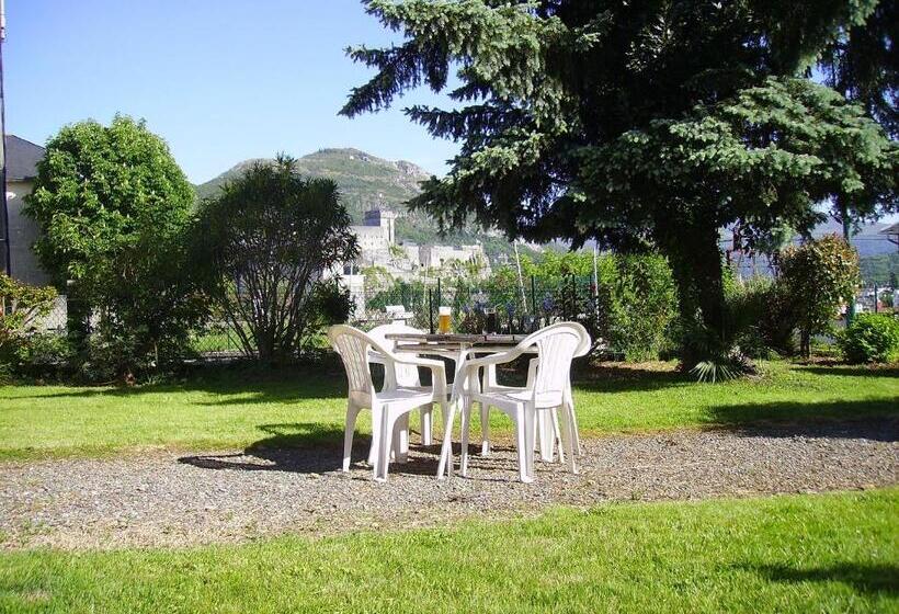 סטודיו סטנדרט עם מרפסת, Hôtel Du Clos Fleuri