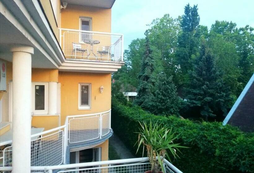 スタンダードトリプルルーム, Széplak Apartman