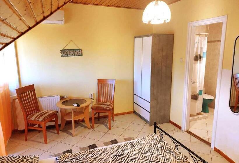キングサイズベッドのスタンダードルーム, Széplak Apartman