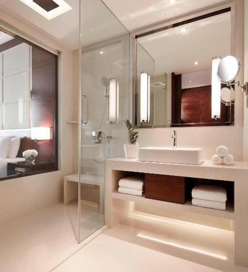 行政房间, Courtyard By Marriott Pune Chakan