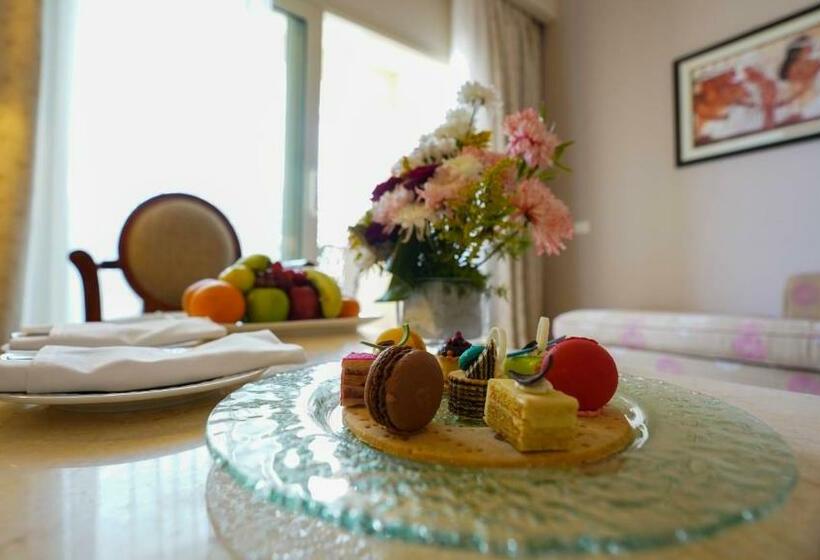 سوییت, Baron Palace Sahl Hasheesh