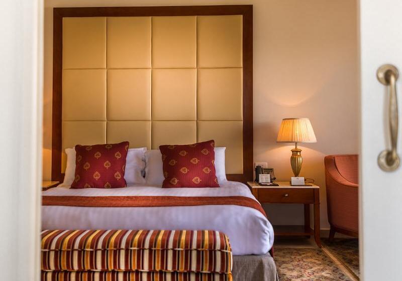 سوییت با چشم‌انداز دریا, Baron Palace Sahl Hasheesh