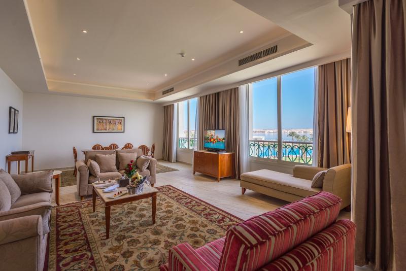 سوییت با چشم‌انداز دریا, Baron Palace Sahl Hasheesh