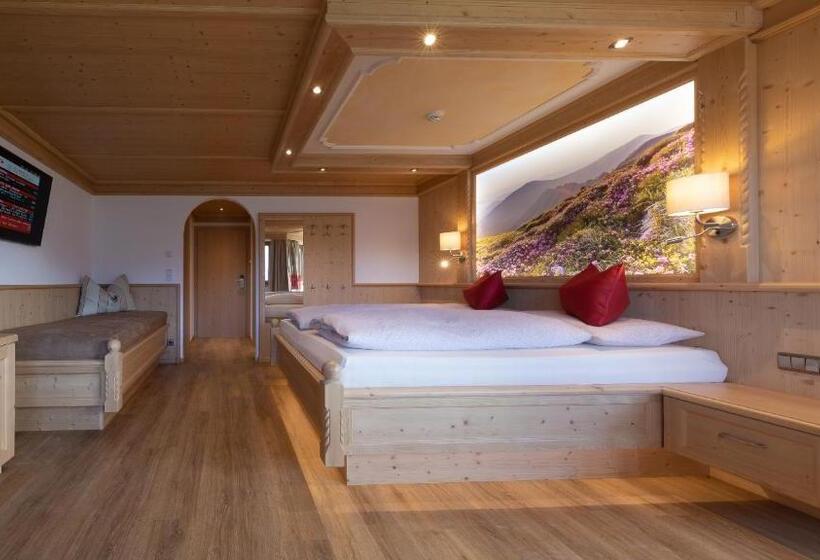 Трехместный Номер Стандарт с Балконом, Gasthof Tannen   Alm