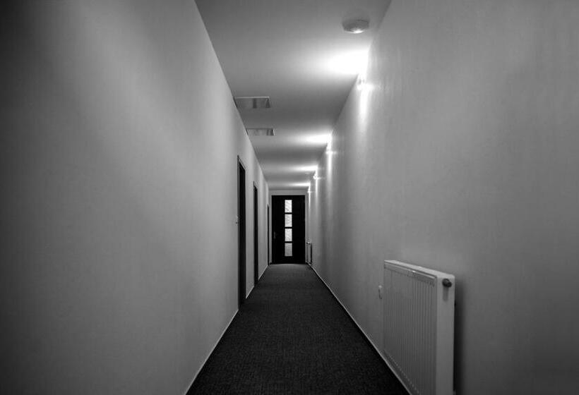 Номер Стандарт, Apartmány Na čtvrtích