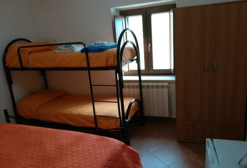 Четырехместный Номер Стандарт, Borgo Degli Amici