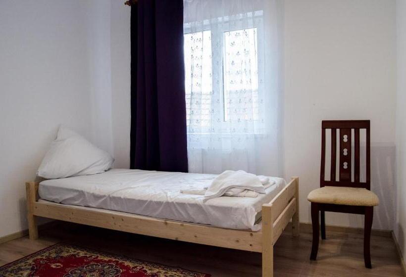 Quarto Estandar Individual, Vila Marina&eddy