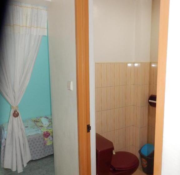 اتاق اکونومی, Sunshine Paradise Inn