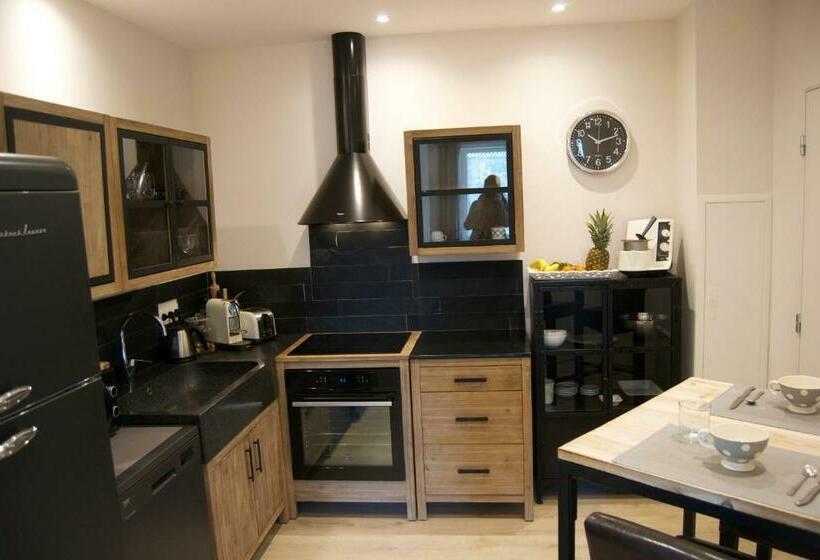 Апартаменты 1 Спальня, Appart Hôtel 27 Le Lion D Or